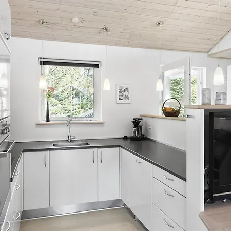 Toa - 600m From The Sea By Interhome * Bøtø By